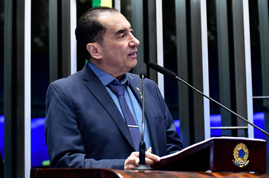 Em discurso, à tribuna, senador Jorge Kajuru (PSB-GO).